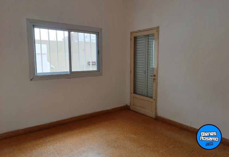 Casas - Uranga -  Alquiler