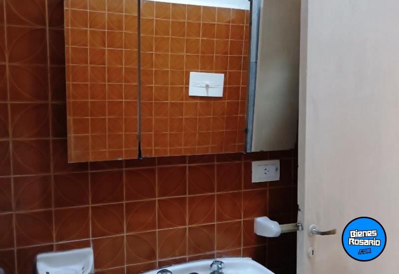 Casas - Uranga -  Alquiler