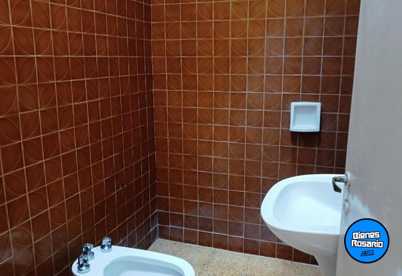 Casas - Uranga -  Alquiler