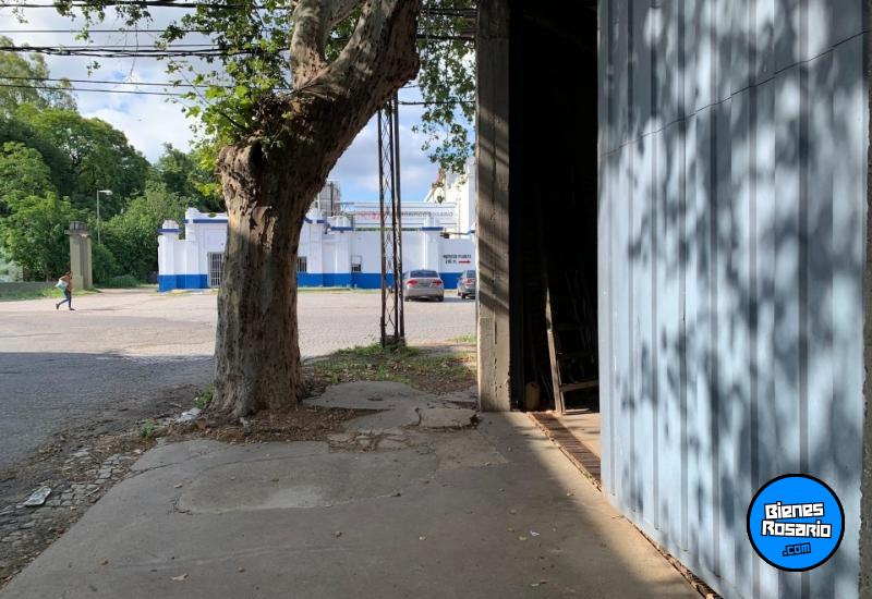 Galpones / Depósitos - Rosario - Venta