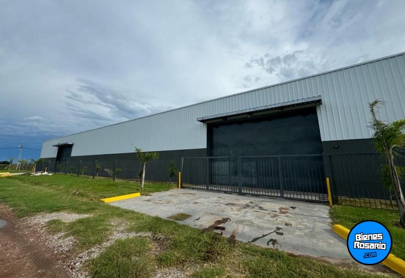 Galpones / Depósitos - Roldan - Venta