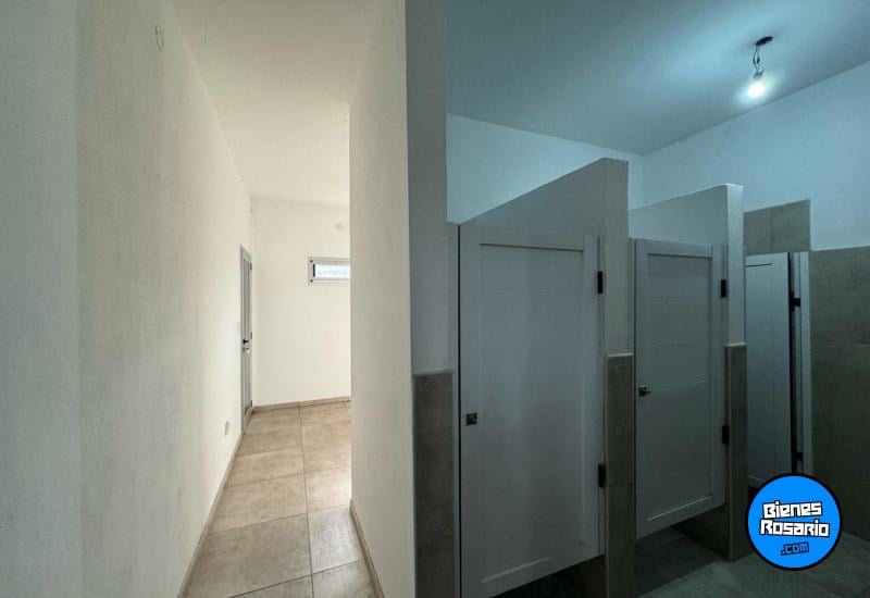 Galpones / Depósitos - Roldan - Venta