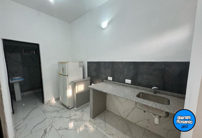 Galpones / Depósitos - Roldan - Venta