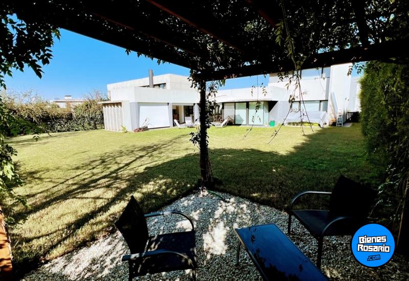 Casas - Funes - Venta