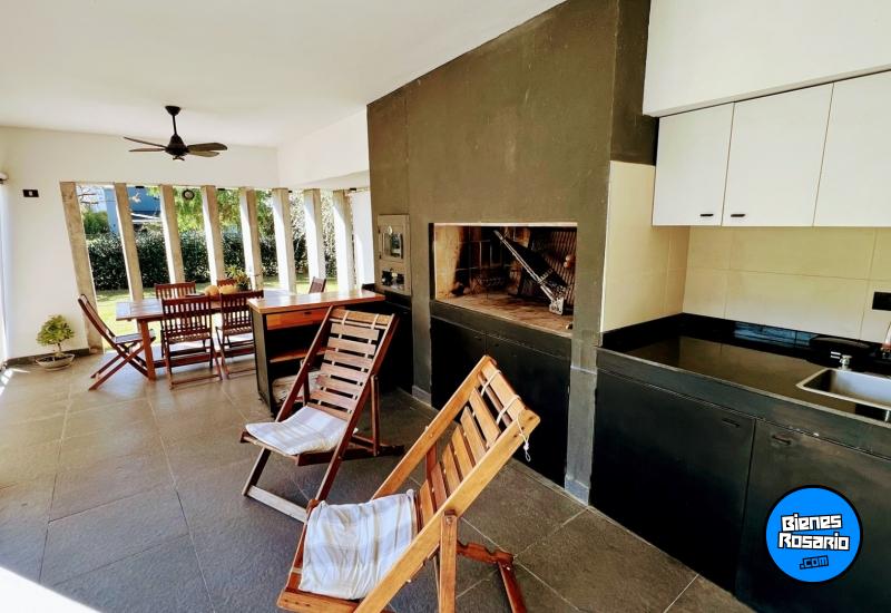 Casas - Funes - Venta