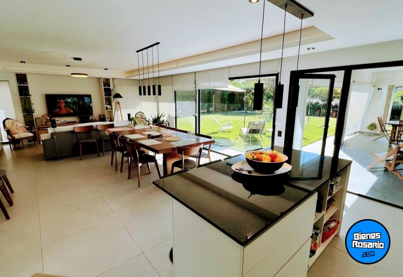 Casas - Funes - Venta