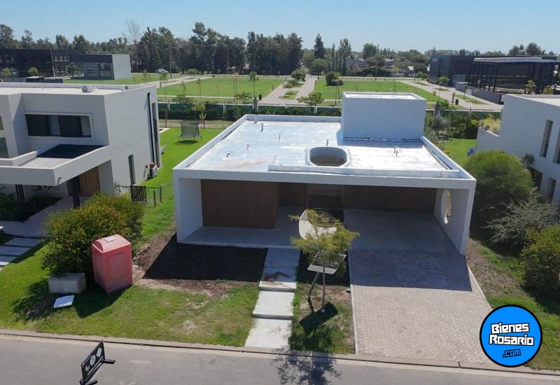Casas - Funes - Venta