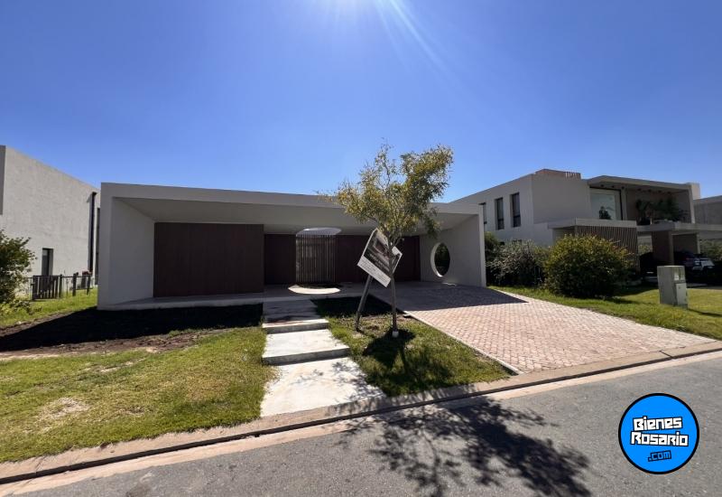 Casas - Funes - Venta