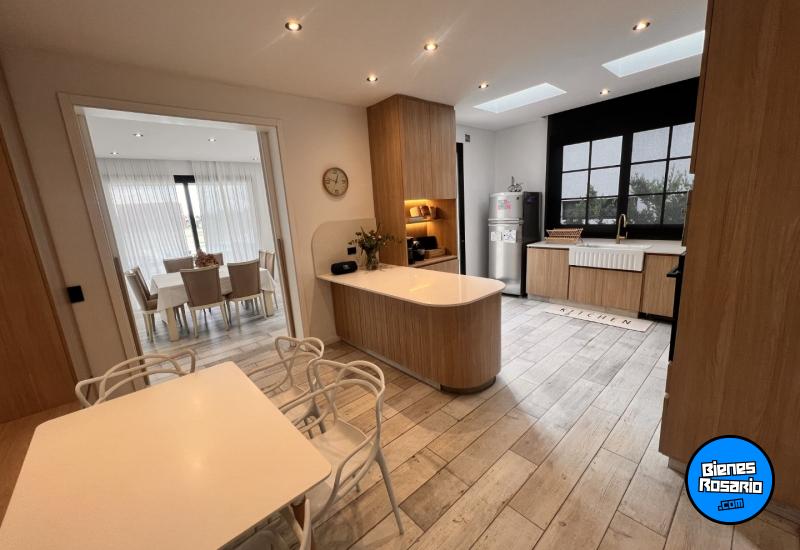 Casas - Funes - Venta