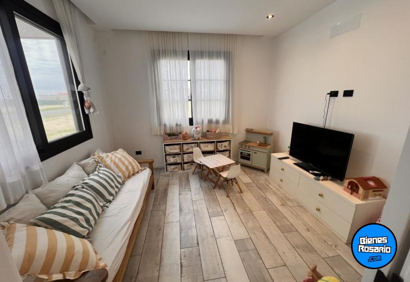 Casas - Funes - Venta