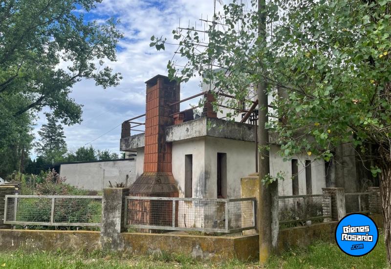 Casas - Funes - Venta