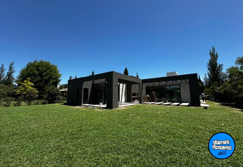 Casas - Funes - Venta