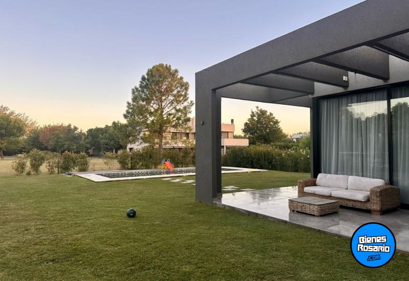 Casas - Funes - Venta
