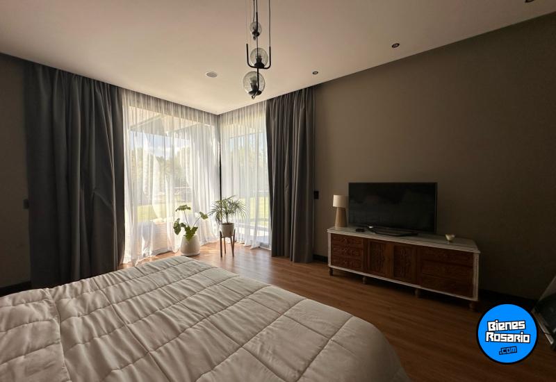 Casas - Funes - Venta