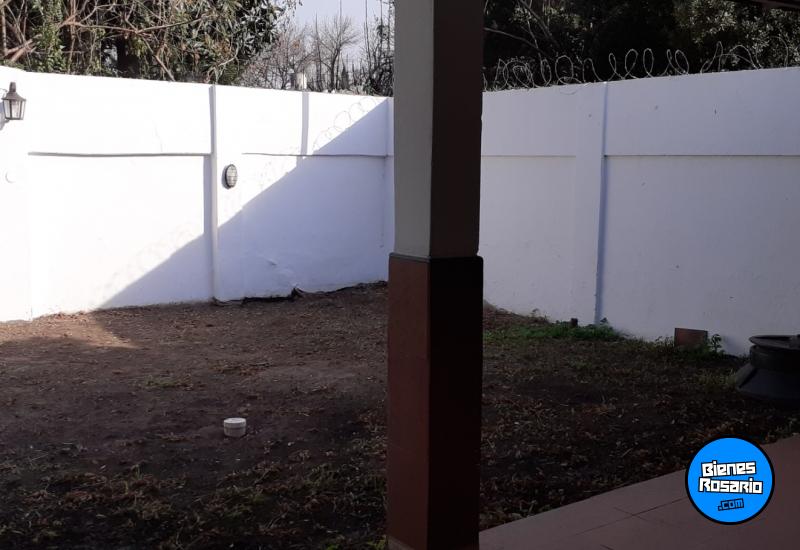 Casas - Rosario -  Alquiler