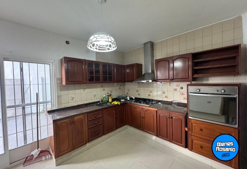 Casas - Rosario -  Alquiler