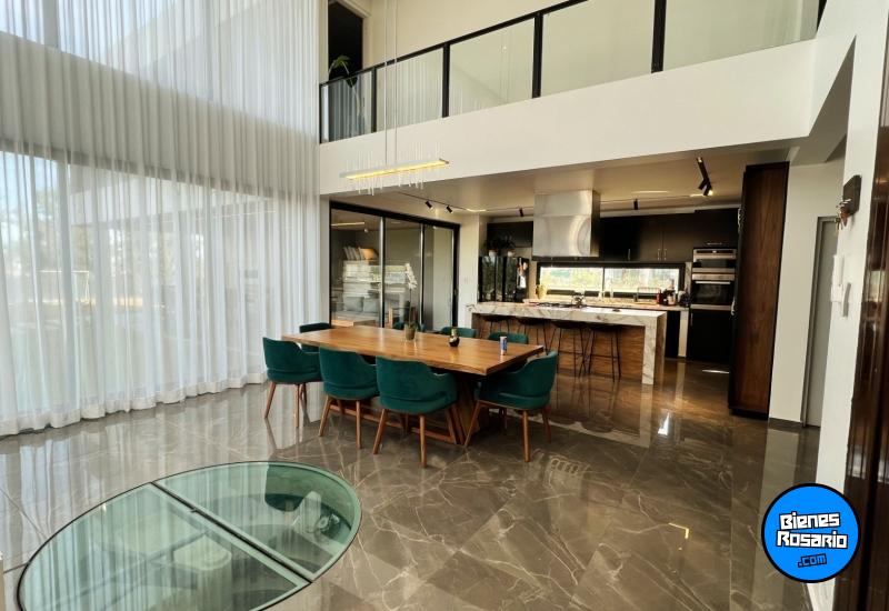 Casas - Funes - Venta