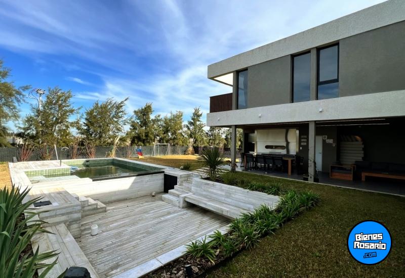 Casas - Funes - Venta