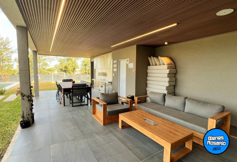 Casas - Funes - Venta