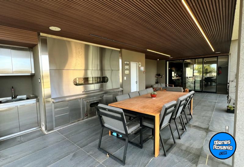 Casas - Funes - Venta