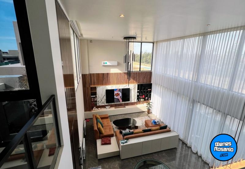 Casas - Funes - Venta