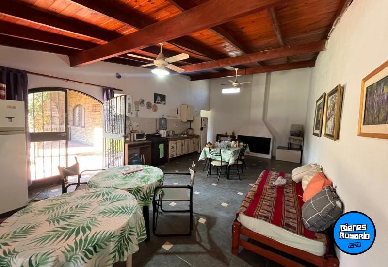Casas - Funes -  Alquiler