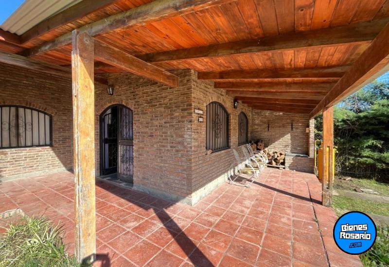 Casas - Funes -  Alquiler