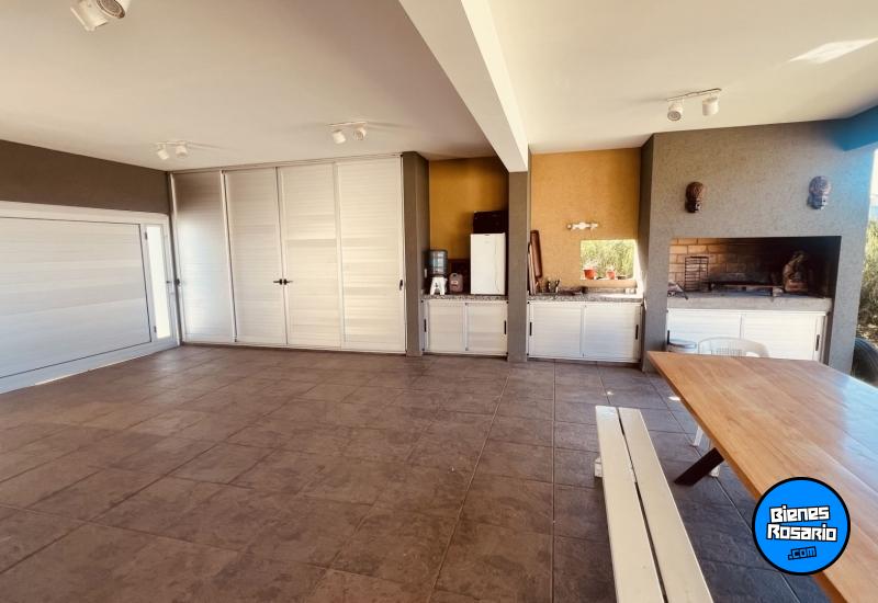 Casas - Funes - Venta
