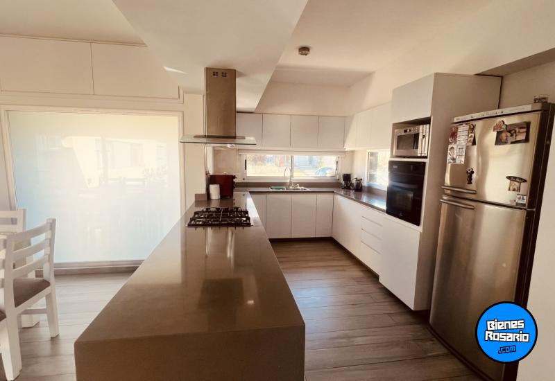 Casas - Funes - Venta
