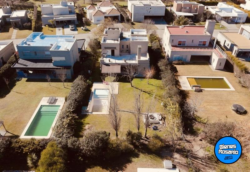 Casas - Funes - Venta