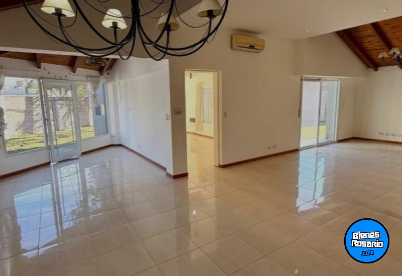 Casas - Funes - Venta