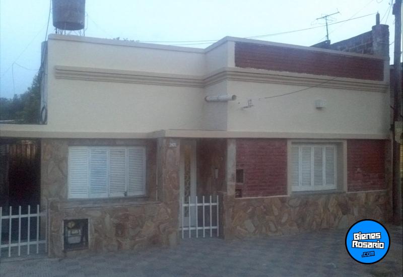 Casas - Rosario -  Alquiler