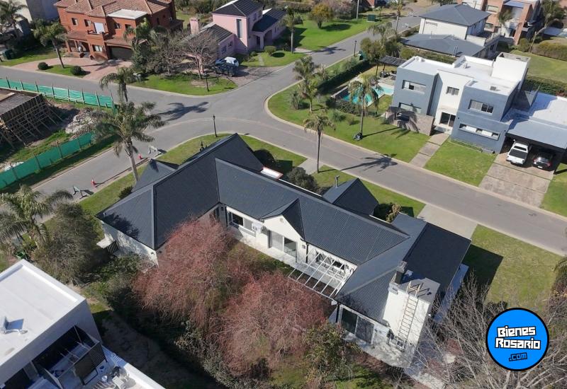 Casas - Funes - Venta