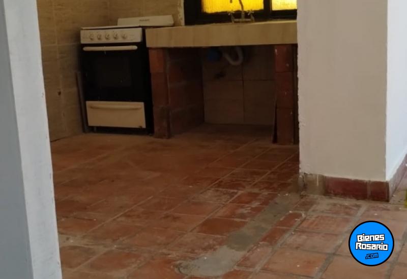 Departamentos de pasillo - Granadero Baigorria -  Alquiler