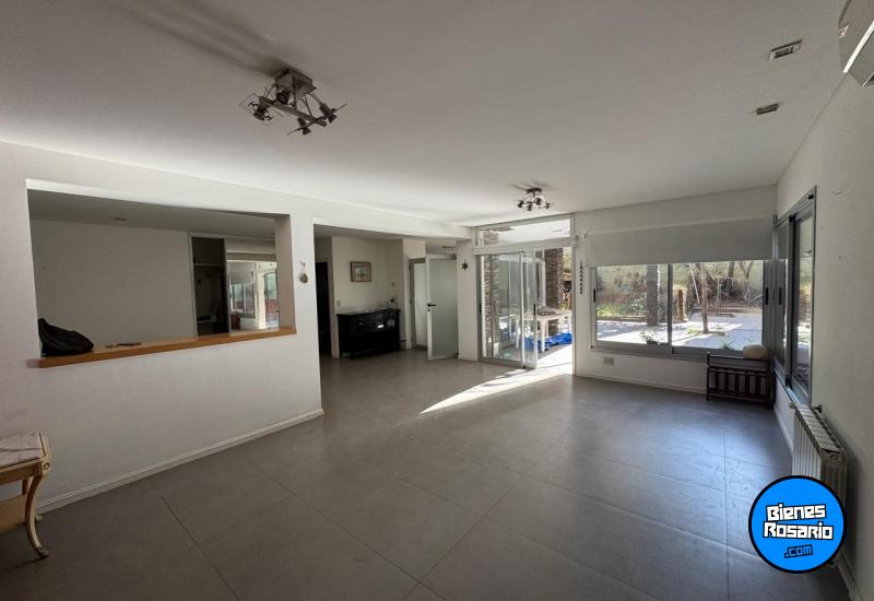 Casas - Rosario -  Alquiler