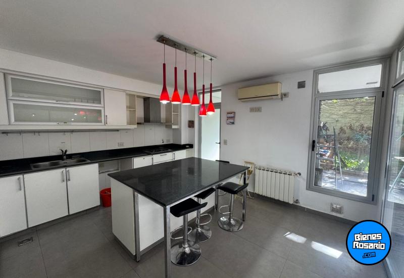 Casas - Rosario -  Alquiler