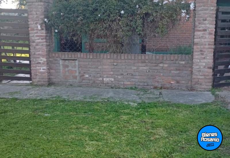Casas - Funes -  Alquiler
