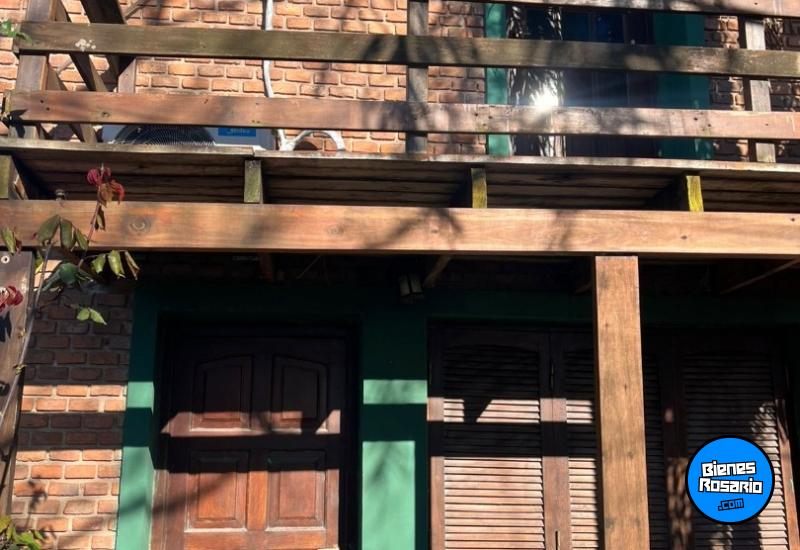 Casas - Funes -  Alquiler