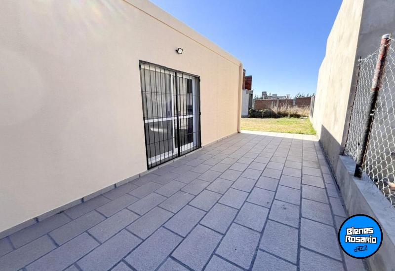 Casas - Alvear -  Alquiler