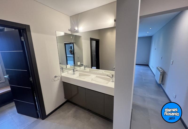 Casas - Funes - Venta