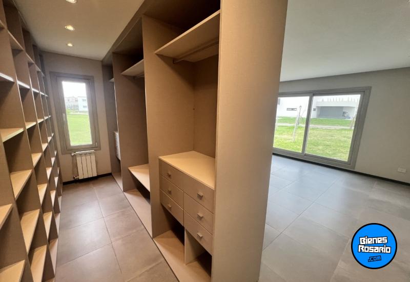 Casas - Funes - Venta