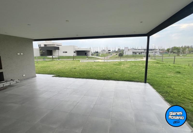 Casas - Funes - Venta