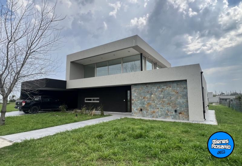 Casas - Funes - Venta