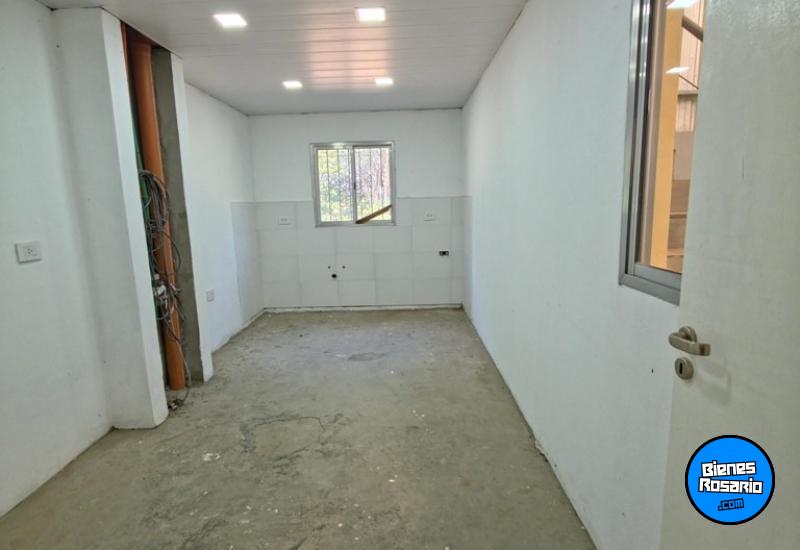 Galpones / Dep贸sitos - Roldan -  Alquiler