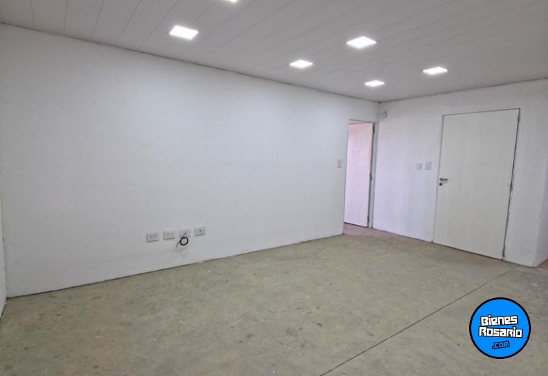 Galpones / Dep贸sitos - Roldan - Alquiler