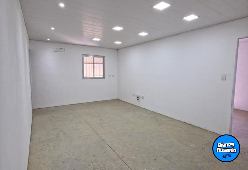 Galpones / Dep贸sitos - Roldan - Alquiler