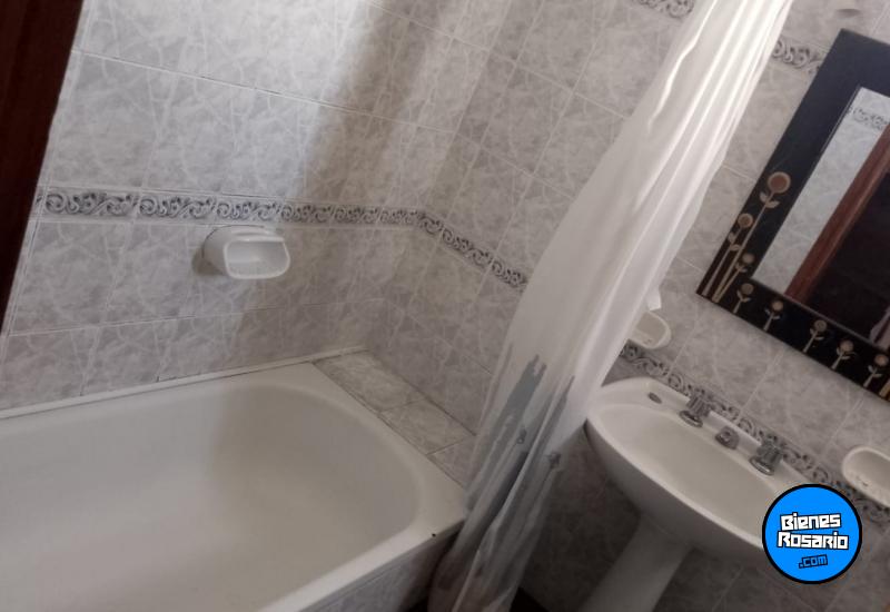 Casas - Rosario -  Alquiler