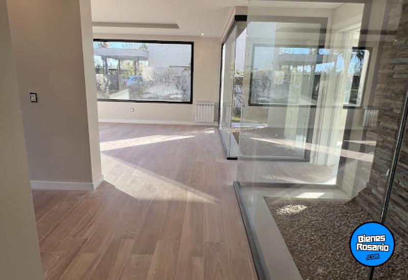 Casas - Funes - Venta