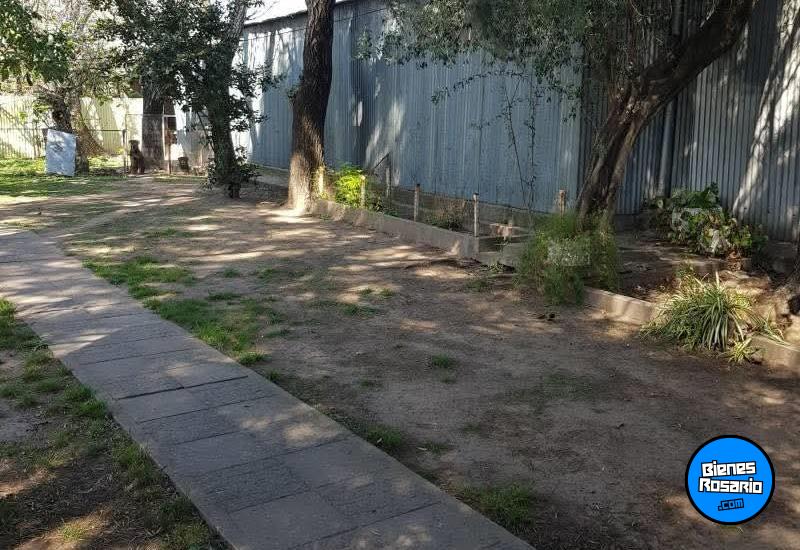 Galpones / Depósitos - Rosario - Venta