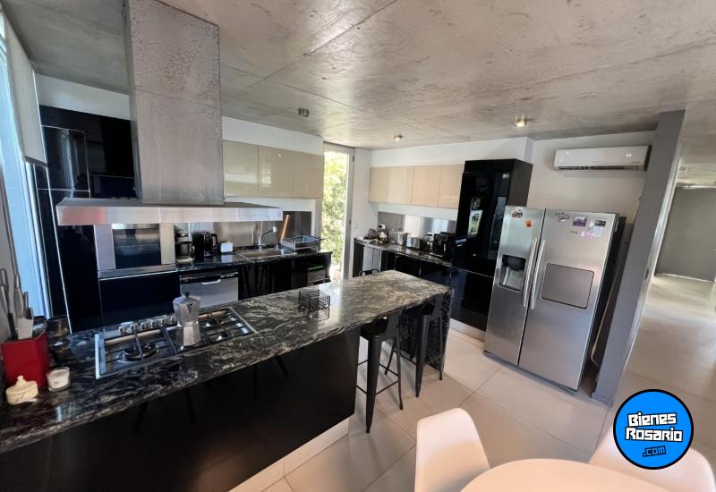 Casas - Funes -  Alquiler